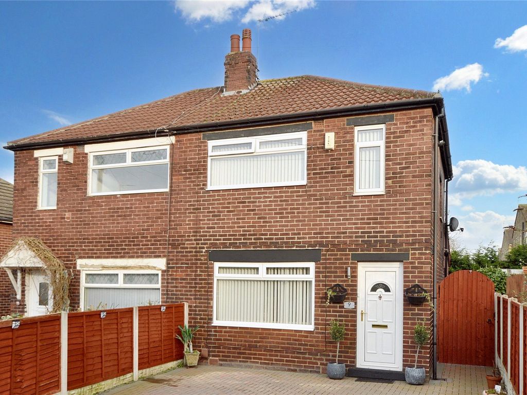 3 bed semi-detached house for sale in Prospect Avenue, Pudsey, West Yorkshire LS28, £259,500