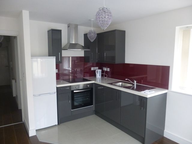 1 bed flat to rent in Whitchurch Road, Cardiff CF14, £745 pcm