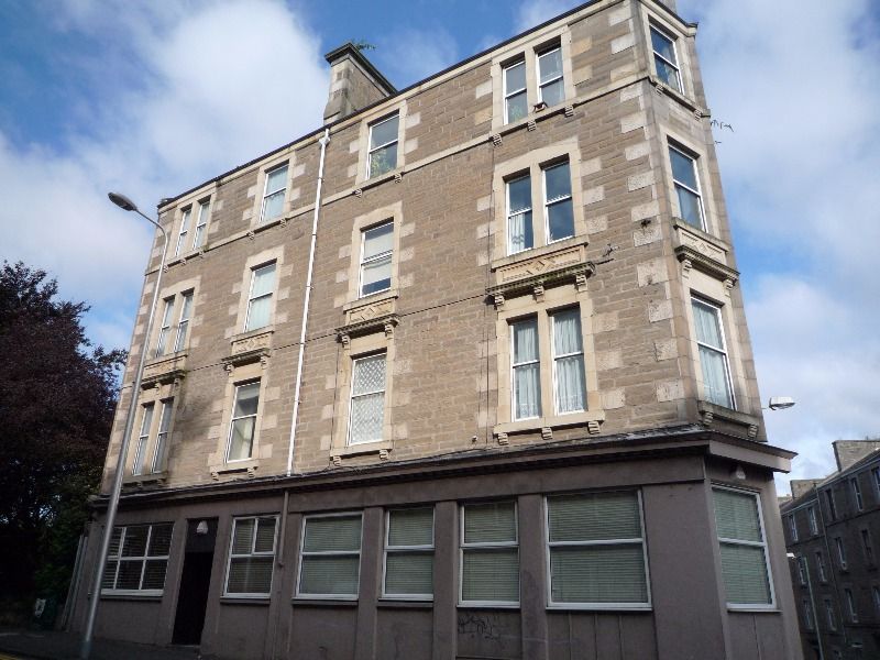 2 bed flat to rent in Rosefield Street, West End, Dundee DD1, £700 pcm