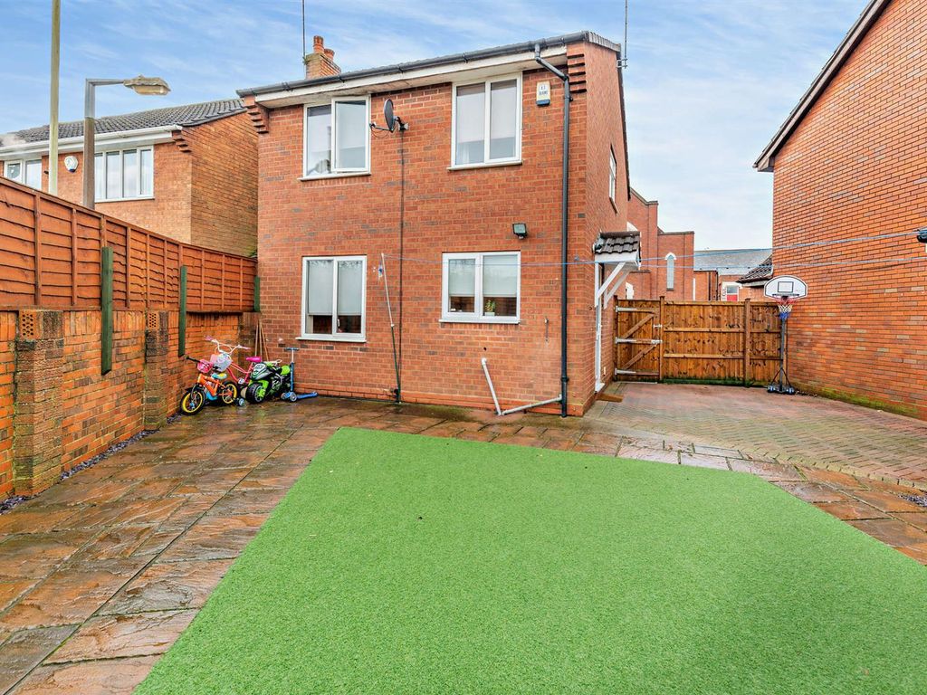 3 bed detached house for sale in Cradley Road, Netherton, Dudley DY2, £229,999
