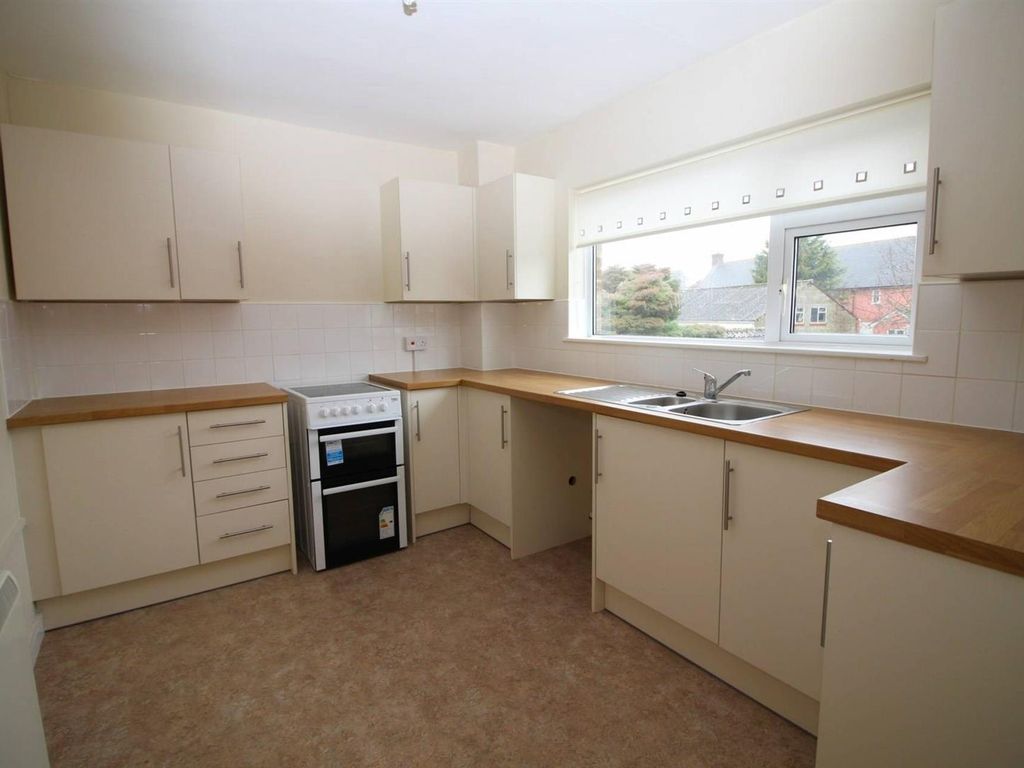 2 bed flat to rent in Doubleday Corner, Coggeshall, Colchester CO6, £800 pcm