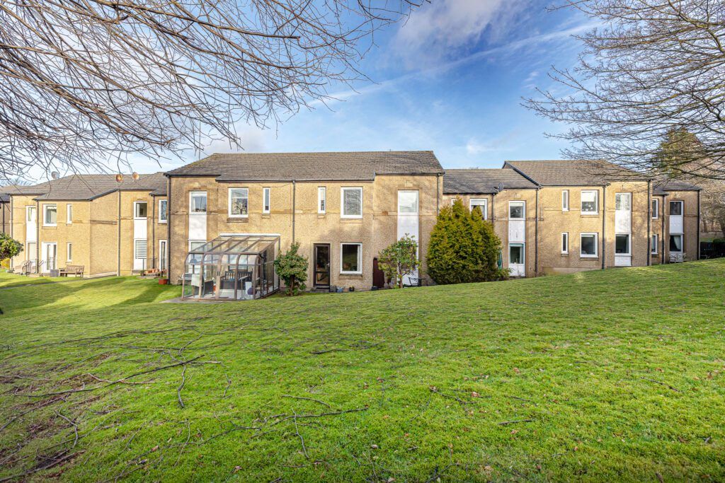 2 bed flat for sale in Grendon Court, Kings Park, Stirling FK8, £130,000