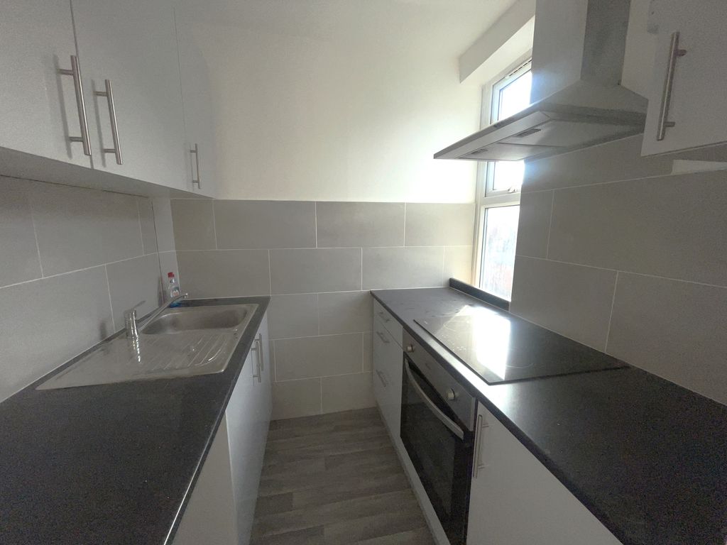 1 bed flat to rent in Blaby Road, Wigston LE18, £750 pcm