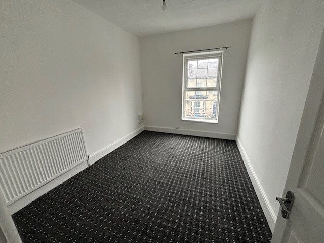 2 bed flat to rent in School Lane, Stockport, Cheshire SK4, £895 pcm