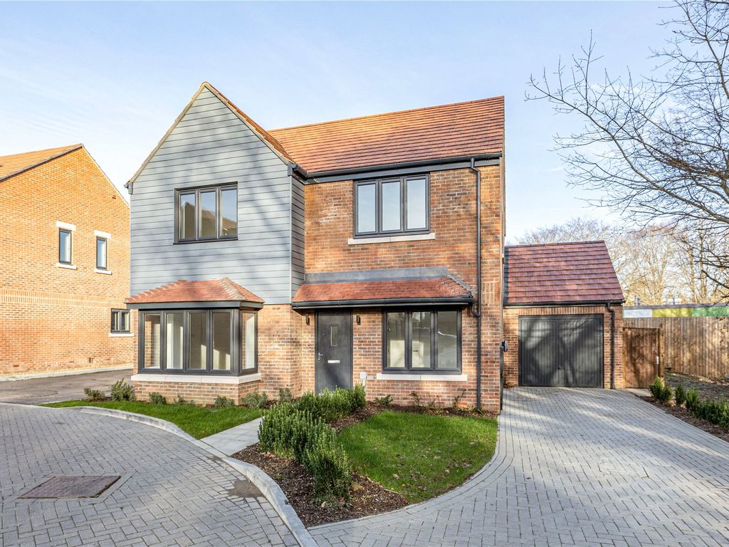 4 bed detached house for sale in Ottershaw, Chertsey, Surrey KT16, £785,000