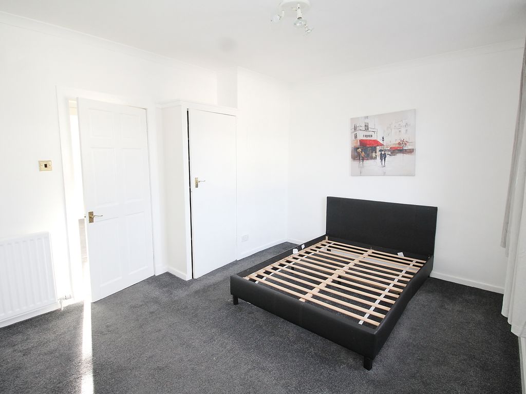 2 bed flat for sale in Tontine Park, Renton, Dumbarton G82, £49,500