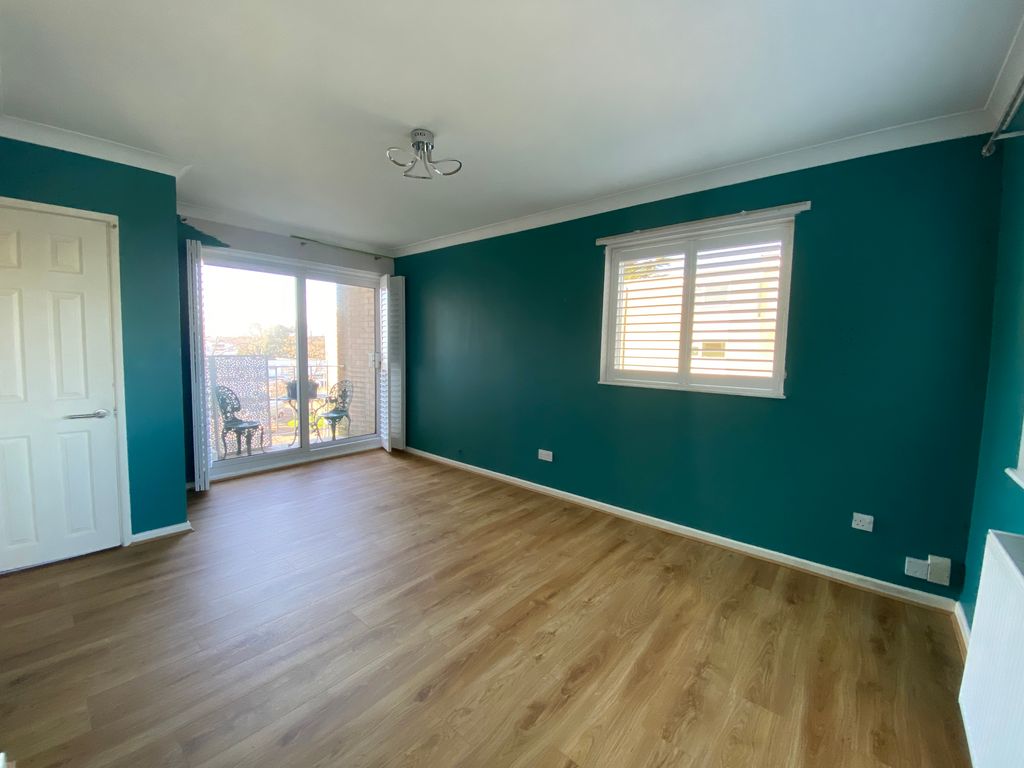2 bed flat to rent in Rushford Warren, Mudeford, Christchurch BH23, £1,400 pcm