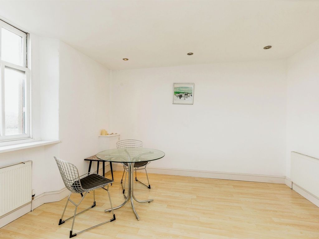 1 bed flat for sale in Hotwell Road, Bristol BS8, £240,000