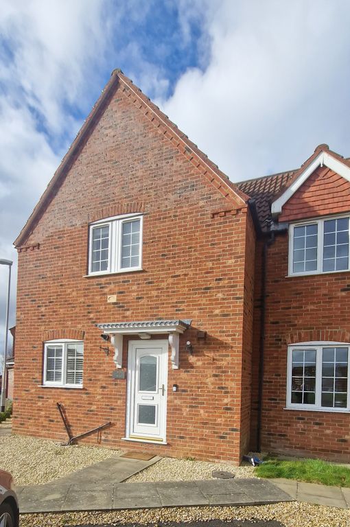 3 bed semi-detached house to rent in Gershwin Lane, Spalding PE11, £1,000 pcm