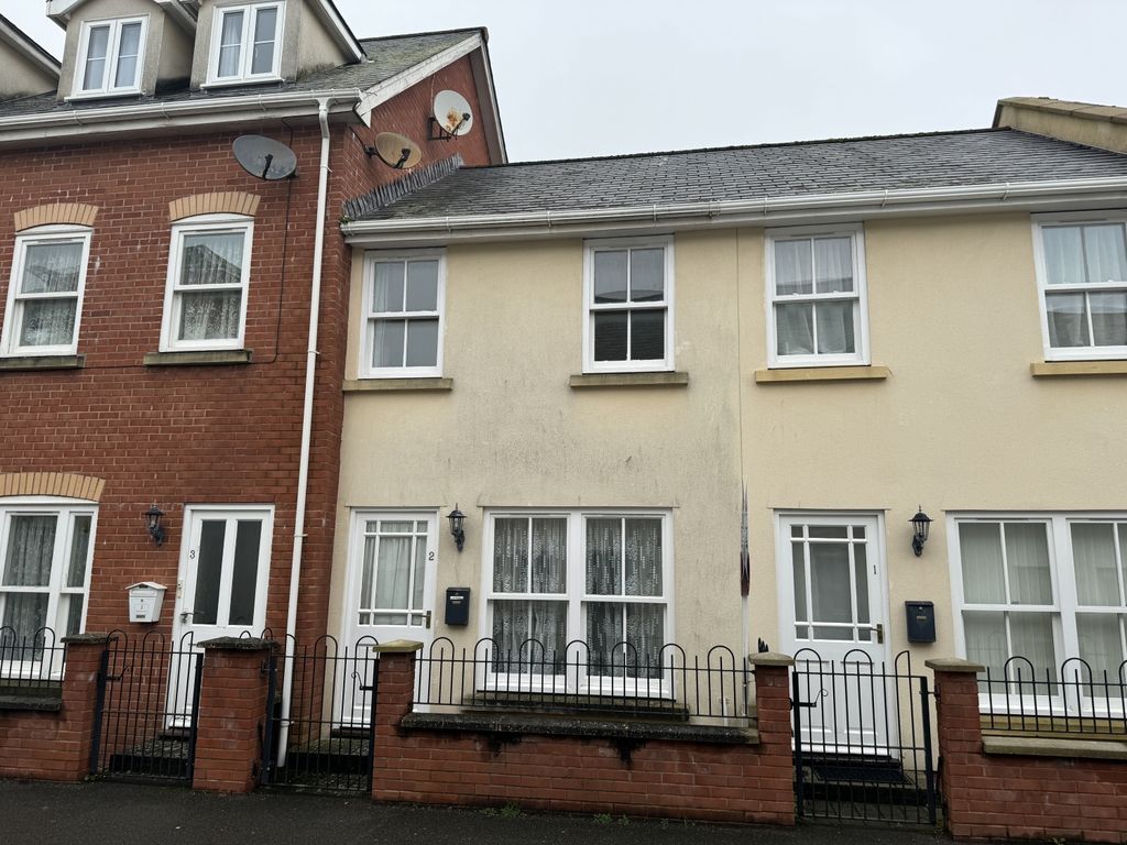 2 bed terraced house to rent in High Street, Dawlish EX7, £875 pcm