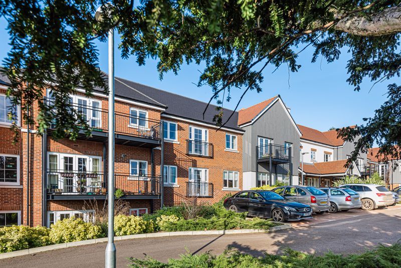 2 bed property for sale in Eaves Court, The Retreat, Princes Risborough Retirement Property HP27, £440,000