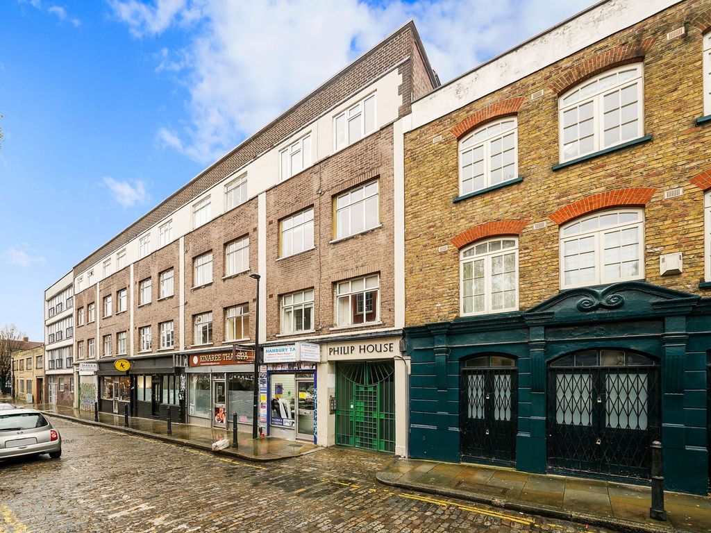2 bed flat for sale in Heneage Street, London E1, £340,000