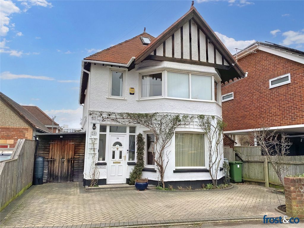 4 bed detached house for sale in Britannia Road, Lower Parkstone, Poole, Dorset BH14, £640,000