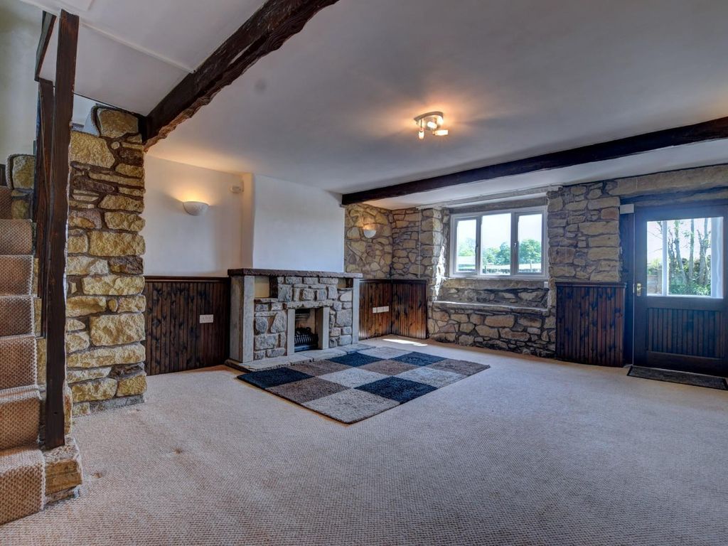 2 bed cottage for sale in The Castle, Colne BB8, £200,000