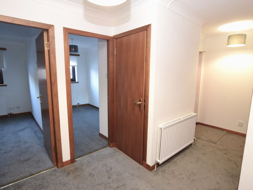 2 bed flat to rent in Langside Road, Bothwell, South Lanarkshire G71, £895 pcm