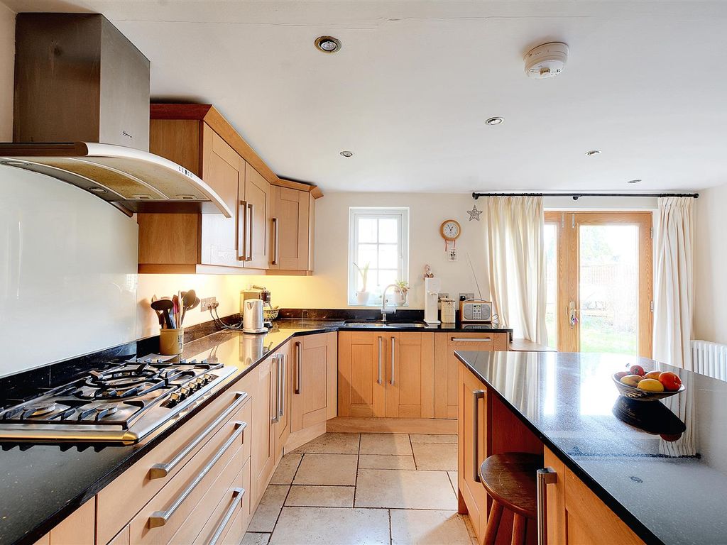 4 bed detached house for sale in Attenborough Lane, Attenborough, Beeston, Nottingham NG9, £700,000