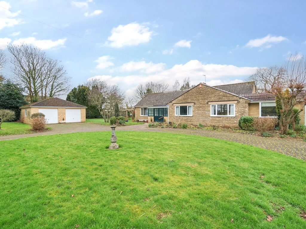 3 bed bungalow for sale in Church Lane, Rangeworthy, Bristol, South Gloucestershire BS37, £750,000
