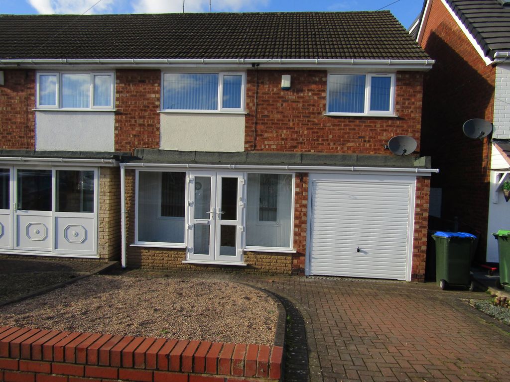 3 bed semi-detached house to rent in Stanton Road, Great Barr, Birmingham, West Midlands B43, £1,350 pcm