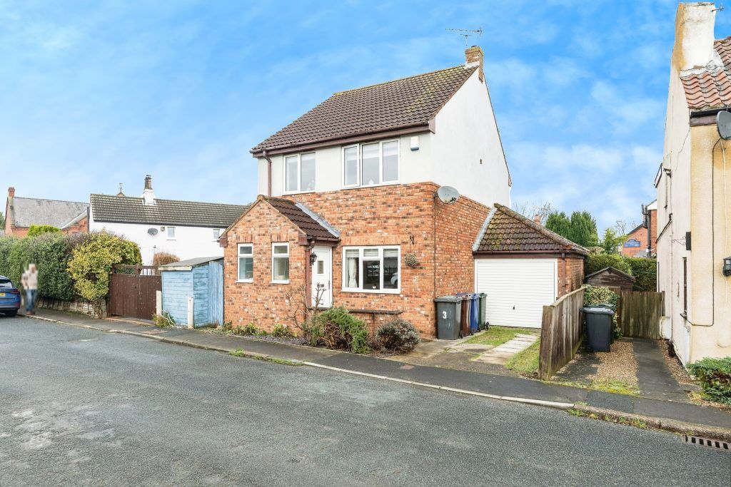 3 bed detached house for sale in Park Lane, Burn, Selby YO8, £260,000