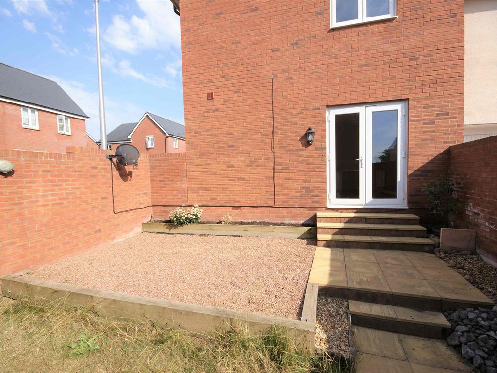 3 bed semi-detached house to rent in Mead Cross, Cranbrook, Exeter, Devon EX5, £1,300 pcm