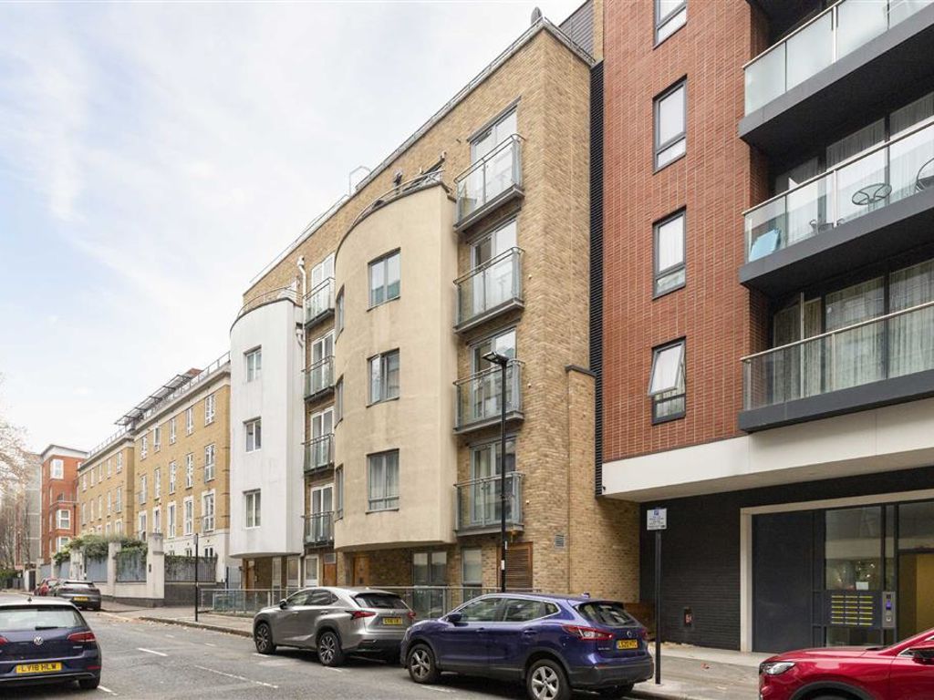 2 bed flat for sale in Seward Street, London EC1V, £685,000