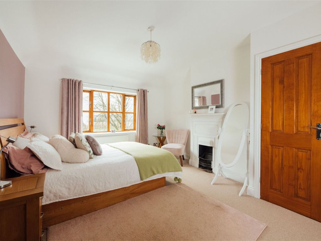 5 bed detached house for sale in Dunstable Road, Caddington, Luton LU1, £1,500,000