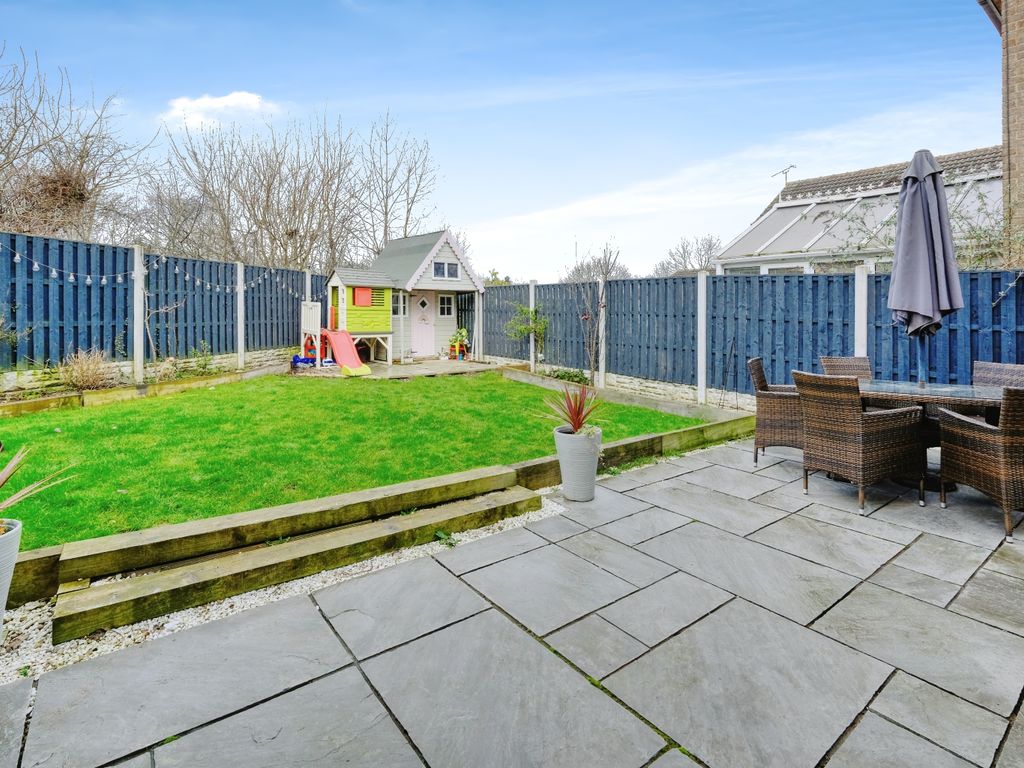 3 bed detached house for sale in Elcroft Gardens, Sheffield S20, £260,000