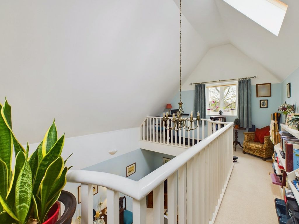 3 bed maisonette for sale in Linden Road, Clevedon, North Somerset BS21, £385,000