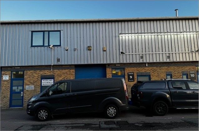 Warehouse to let in Crane Mead, Ware SG12, £28,000 pa