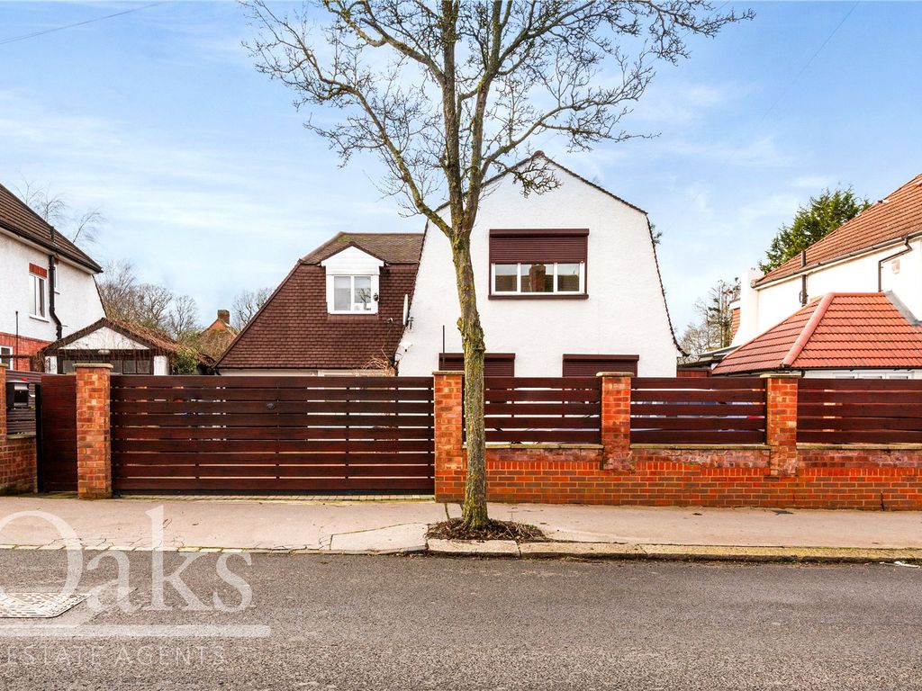 3 bed detached house for sale in West Way, Croydon CR0, £825,000