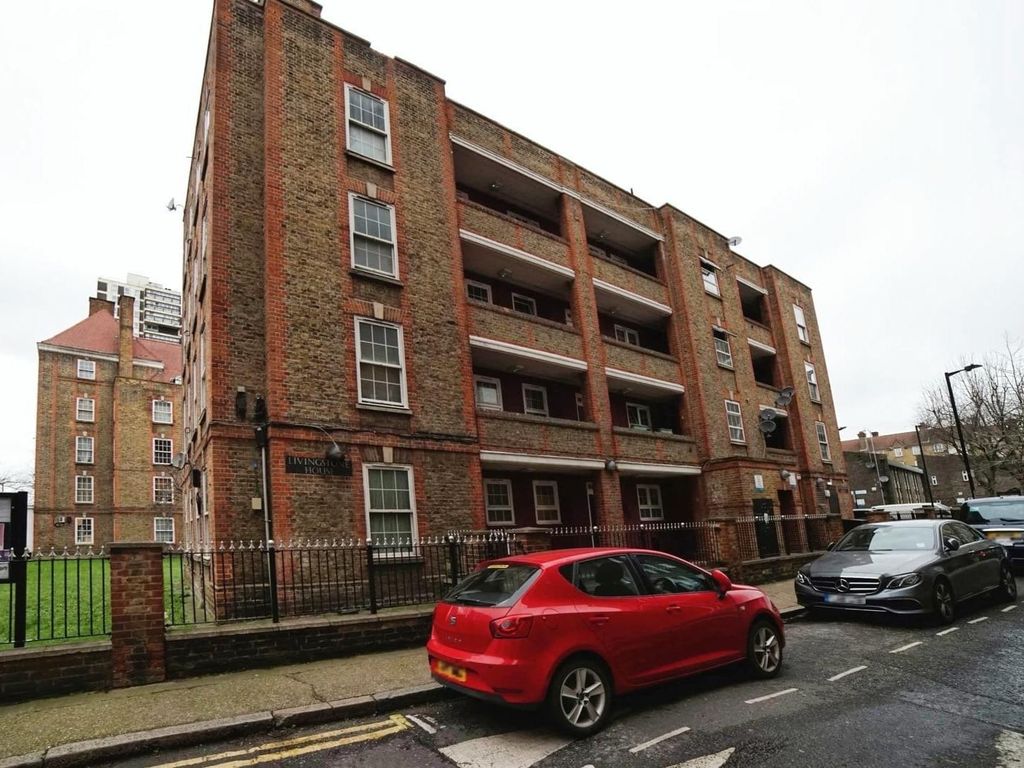 1 bed flat for sale in Wyndham Road, London SE5, £300,000