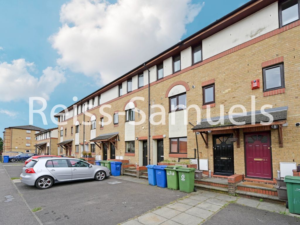 4 bed terraced house to rent in Oxley Close, Bermondsey, Southwark, London SE1, £3,987 pcm