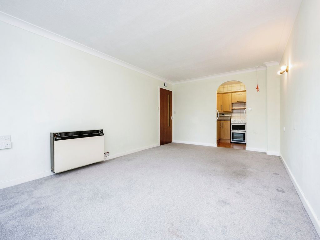 1 bed flat for sale in Cardington Road, Bedford, Bedfordshire MK42, £65,000