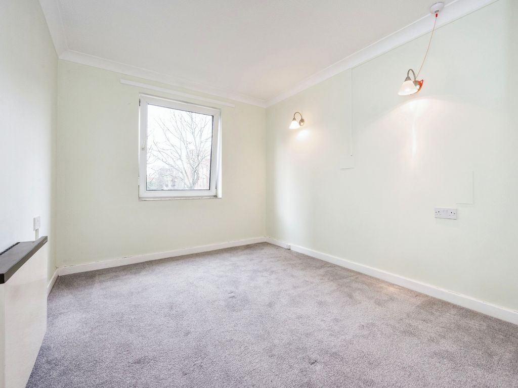 1 bed flat for sale in Cardington Road, Bedford, Bedfordshire MK42, £65,000