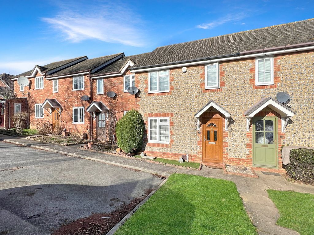 3 bed property for sale in Stafford Crescent, Braintree CM7, £315,000