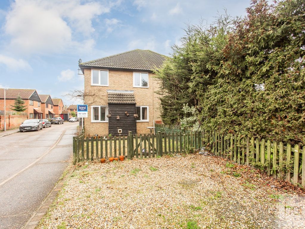 1 bed property for sale in Brockenhurst Way, Bicknacre, Chelmsford CM3, £230,000