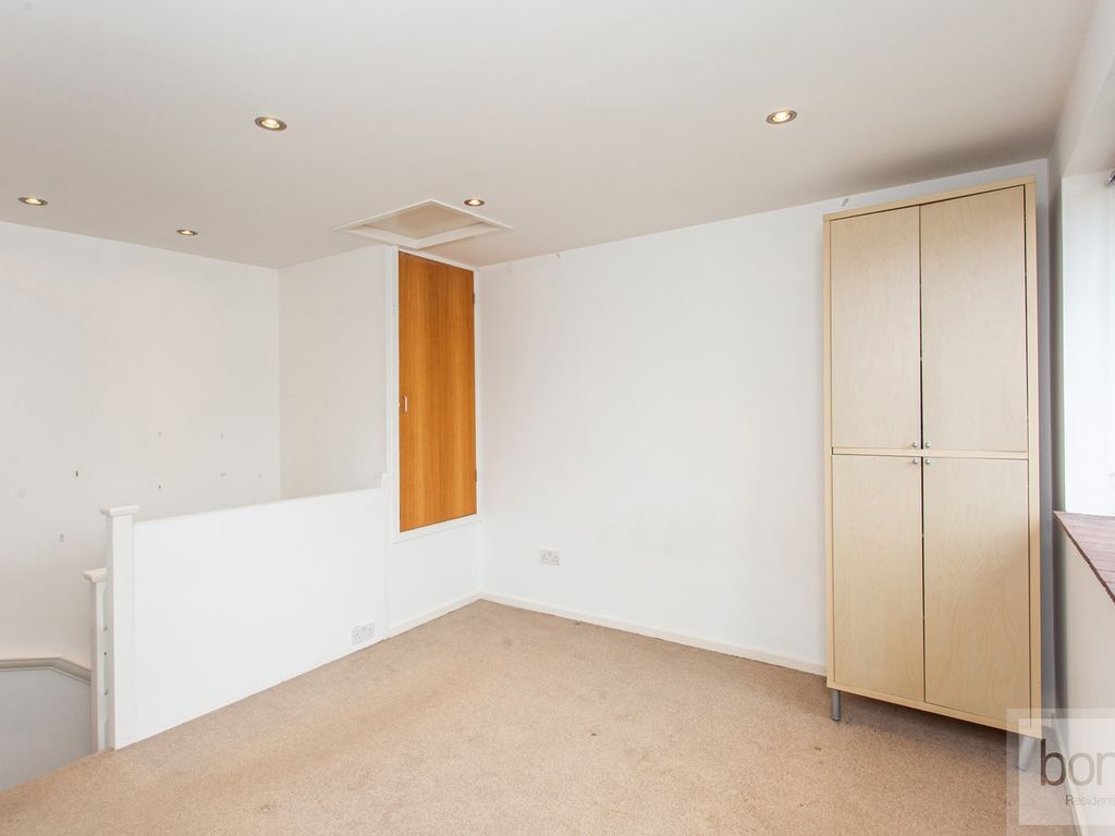 1 bed property for sale in Brockenhurst Way, Bicknacre, Chelmsford CM3, £230,000