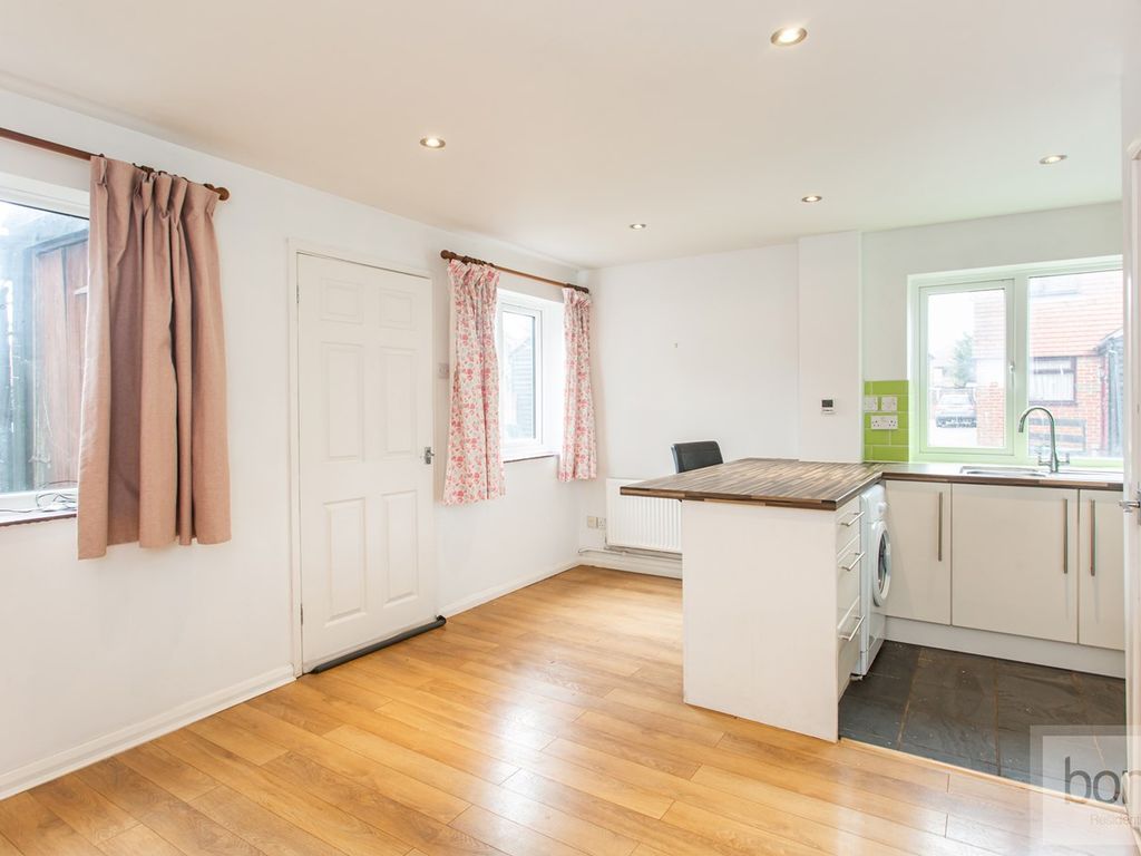1 bed property for sale in Brockenhurst Way, Bicknacre, Chelmsford CM3, £230,000