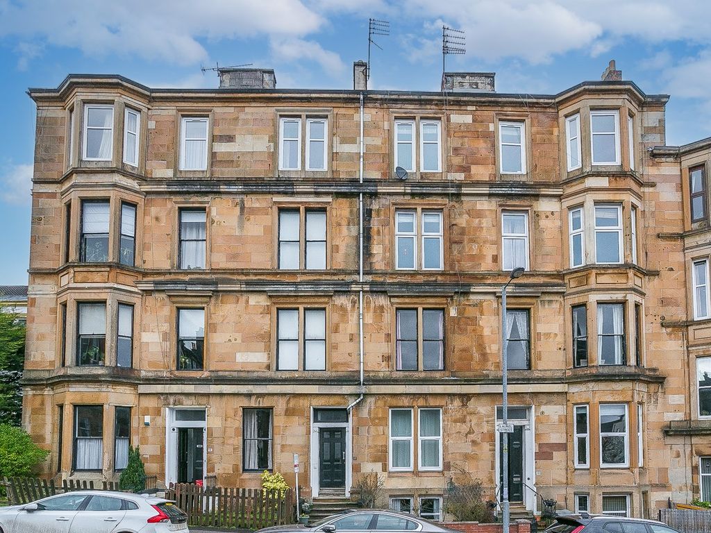 3 bed flat for sale in Laurel Street, Partick, Glasgow G11, £295,000
