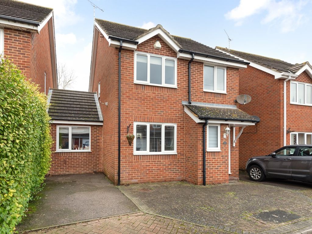 4 bed detached house for sale in Freshwater Close, Herne Bay CT6, £399,995