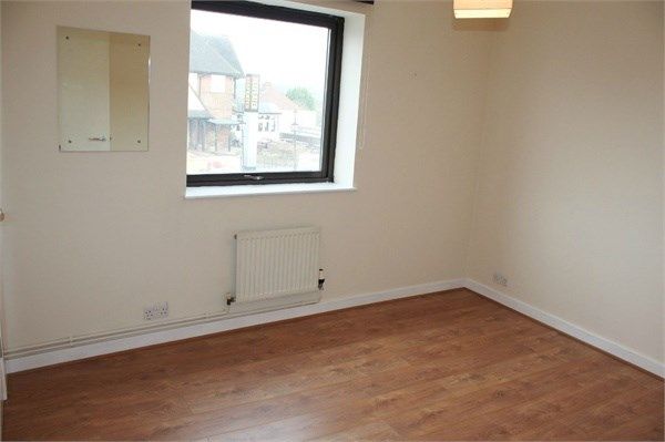 2 bed flat to rent in 2 Nash Way, Harrow HA3, £1,650 pcm