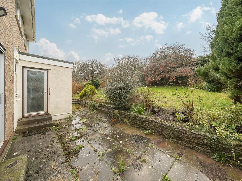 4 bed detached house for sale in Brae Road, Winscombe BS25, £375,000