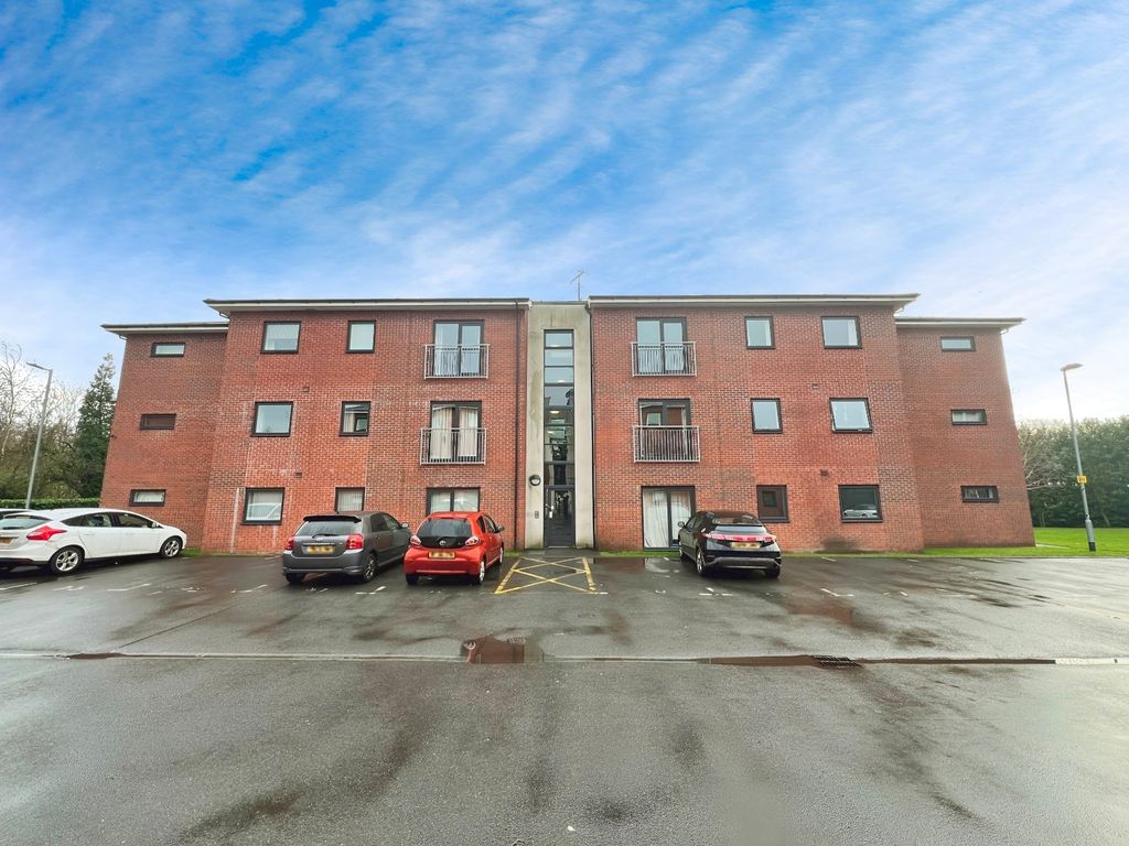 2 bed flat for sale in Tattershall Court, Stoke-On-Trent, Staffordshire ST4, £90,000
