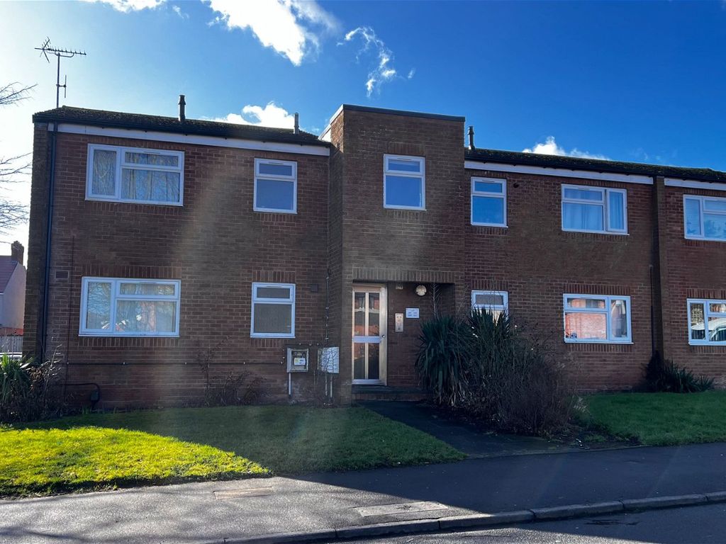 1 bed flat for sale in Black-A-Tree Road, Nuneaton CV10, £65,000