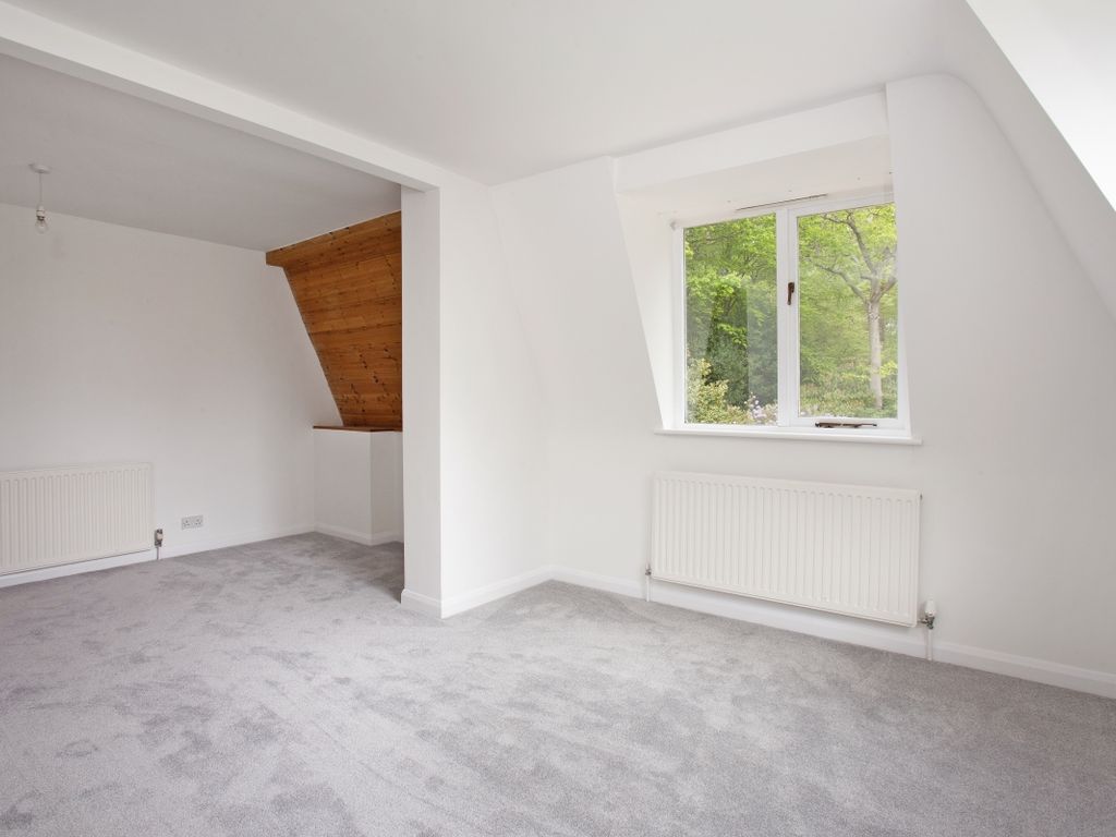 5 bed detached house to rent in Egypt Lane, Farnham Common, Slough SL2, £3,400 pcm