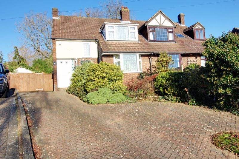 3 bed semi-detached house for sale in Cranfield Crescent, Cuffley, Potters Bar EN6, £645,000