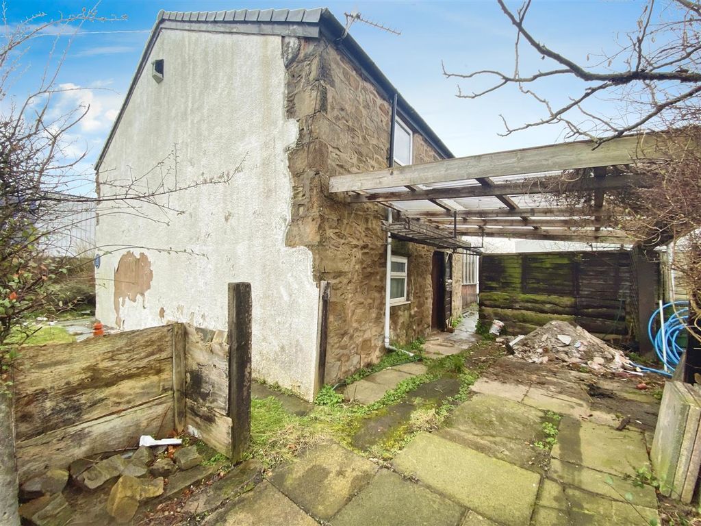 4 bed cottage for sale in Club Street, Bamber Bridge, Preston PR5, £120,000