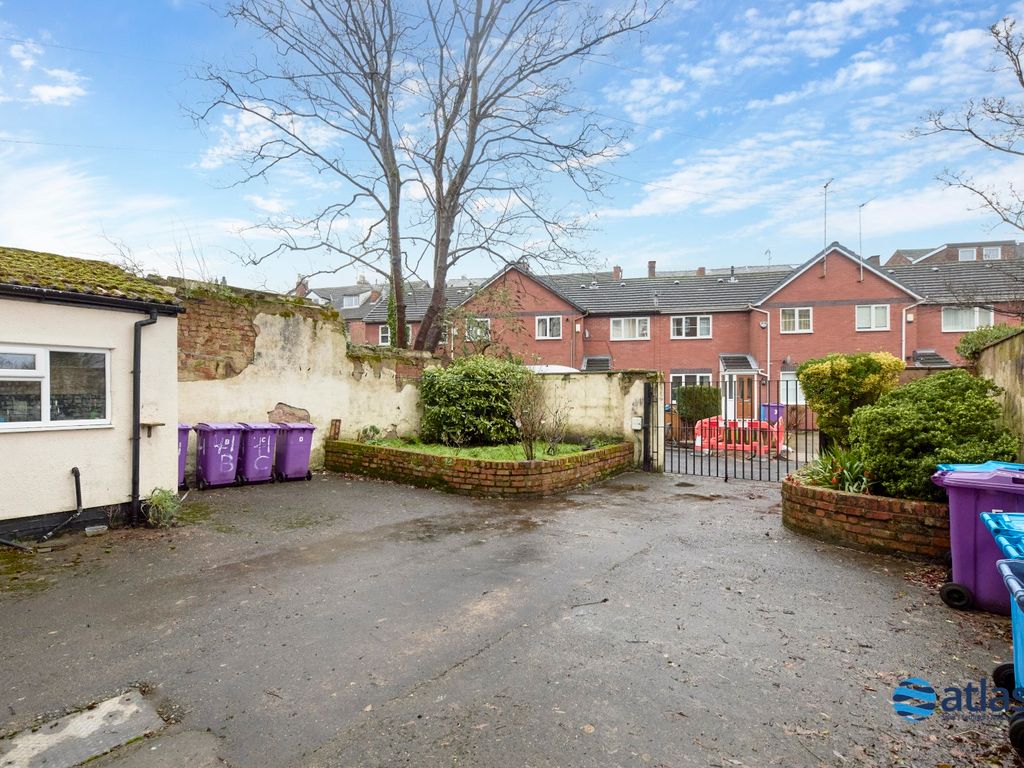 1 bed flat for sale in Parkfield Road, Aigburth L17, £140,000