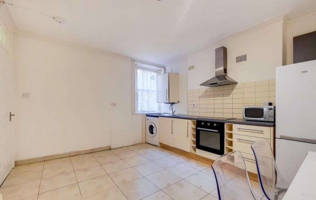 2 bed flat for sale in Old Marylebone Road, London NW1, £660,000