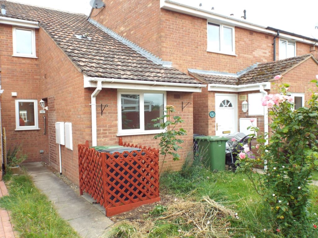3 bed terraced house to rent in Forest Gate, Evesham, Worcestershire WR11, £900 pcm